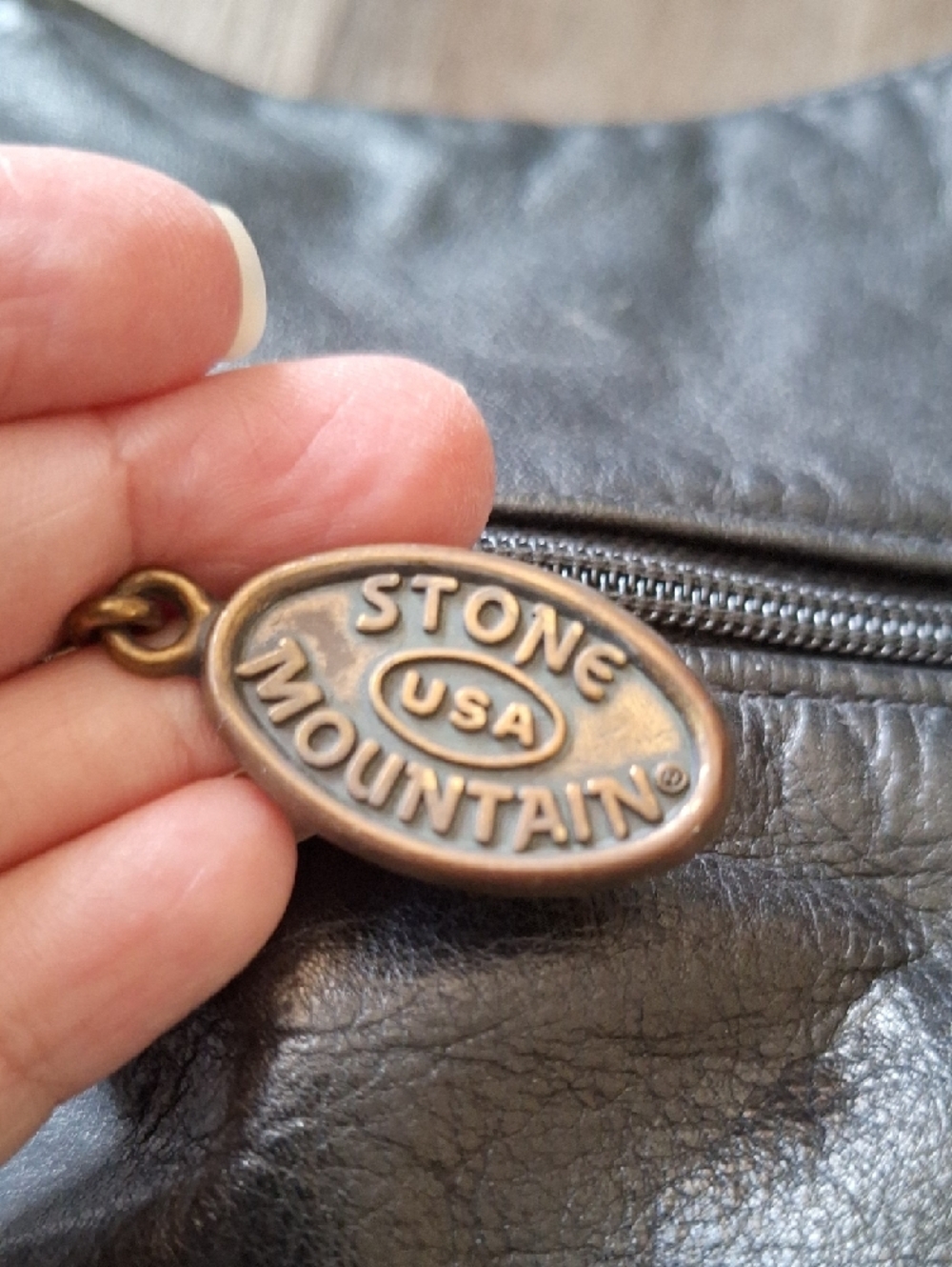 Stone Mountain Craftsman Guild Genuine Leather Black Crossbody Bag - Picture 3 of 10